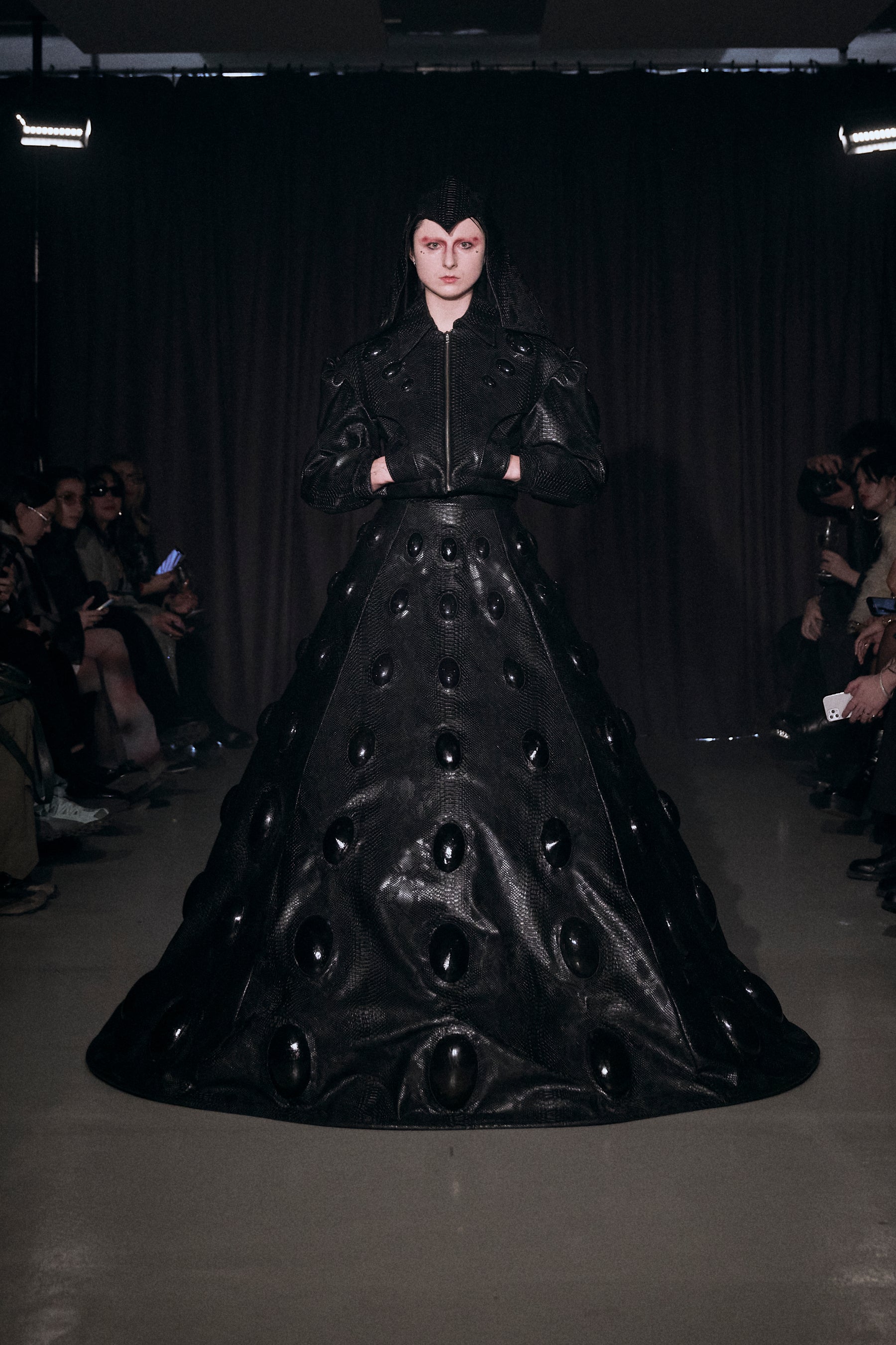 LOOK 4