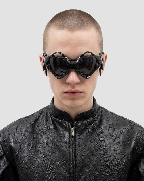 SCULPTURAL SUNGLASSES