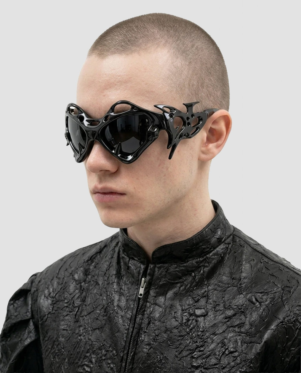 SCULPTURAL SUNGLASSES